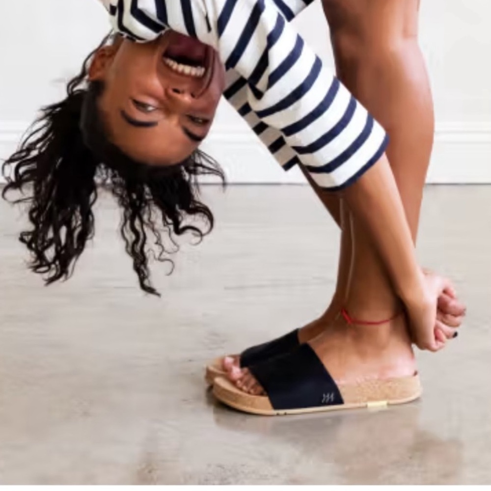 MESSAGE slide sandals